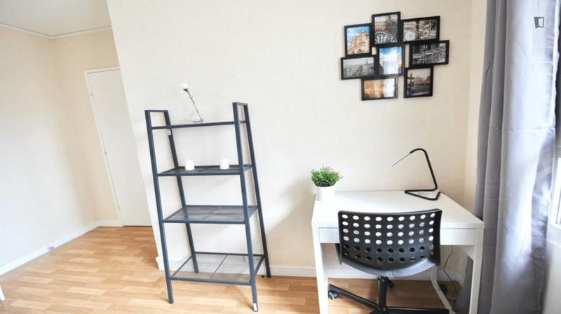 Chambre - 11 m² - 4 pièces
