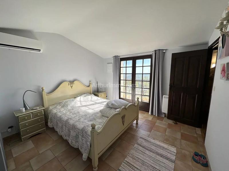 Maison - 221 m² - 6 pièces