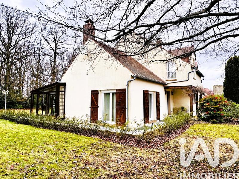 Maison - 200 m² - 7 pièces