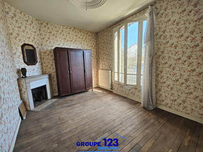 Maison - 90 m² - 4 pièces