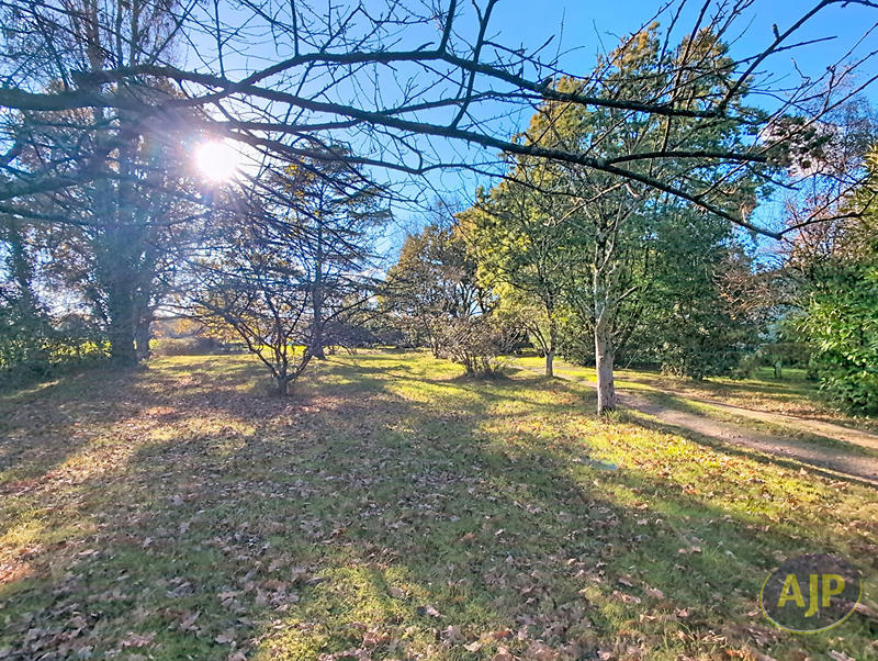 Maison - 214 m² - 9 pièces