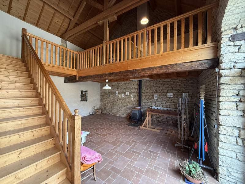 Maison - 275 m² - 10 pièces