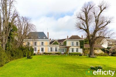 Maison - 400 m² - 13 pièces