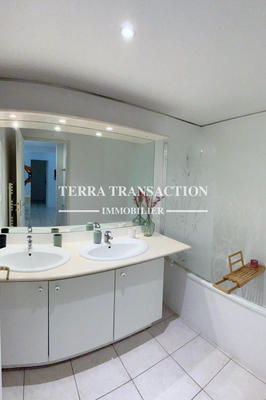 Appartement - 100 m² - 5 pièces