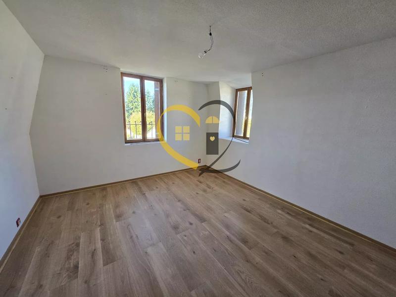 Maison - 226 m² - 11 pièces