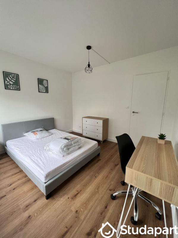 Chambre - 10 m² - 1 pièce