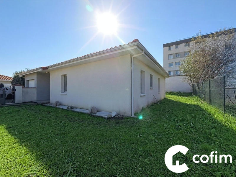 Maison - 93 m² - 4 pièces