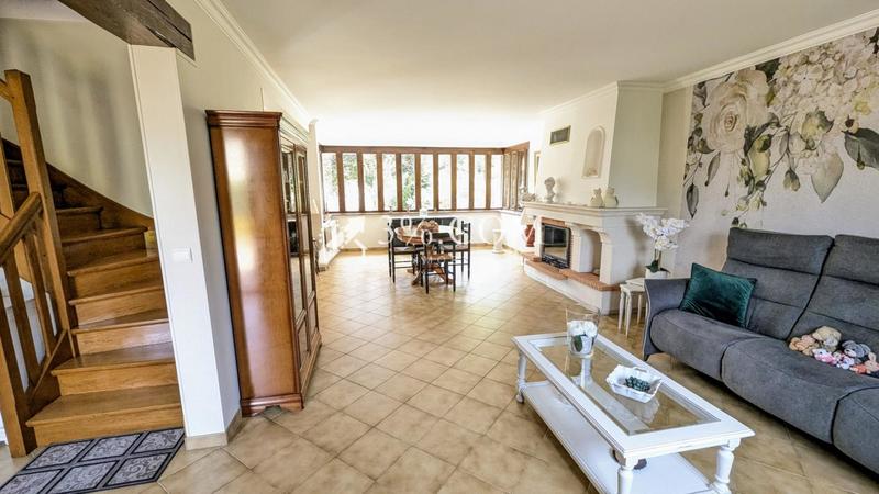 Maison - 147 m² - 5 pièces