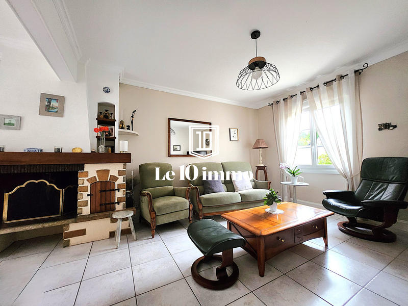 Maison - 182 m² - 8 pièces