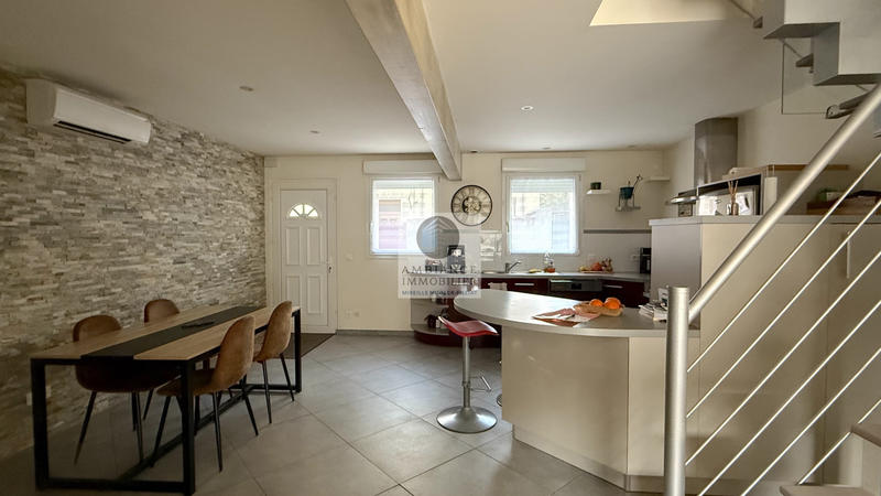 Maison - 101 m² - 6 pièces