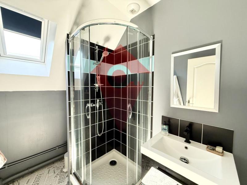 Maison - 150 m² - 7 pièces