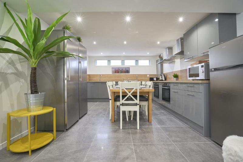 Maison - 145 m² - 9 pièces