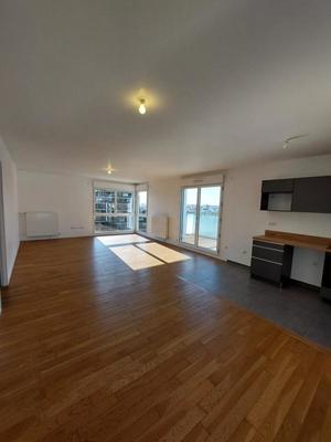 Appartement - 104 m² - 4 pièces