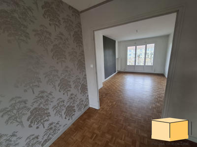 Appartement - 70 m² - 4 pièces