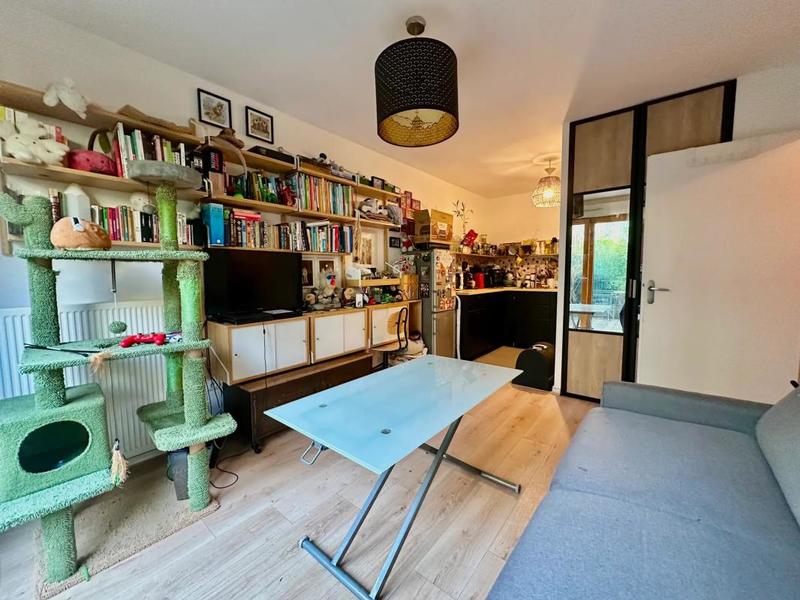 Studio - 25 m² - 1 pièce