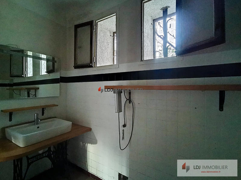 Maison - 180 m² - 8 pièces