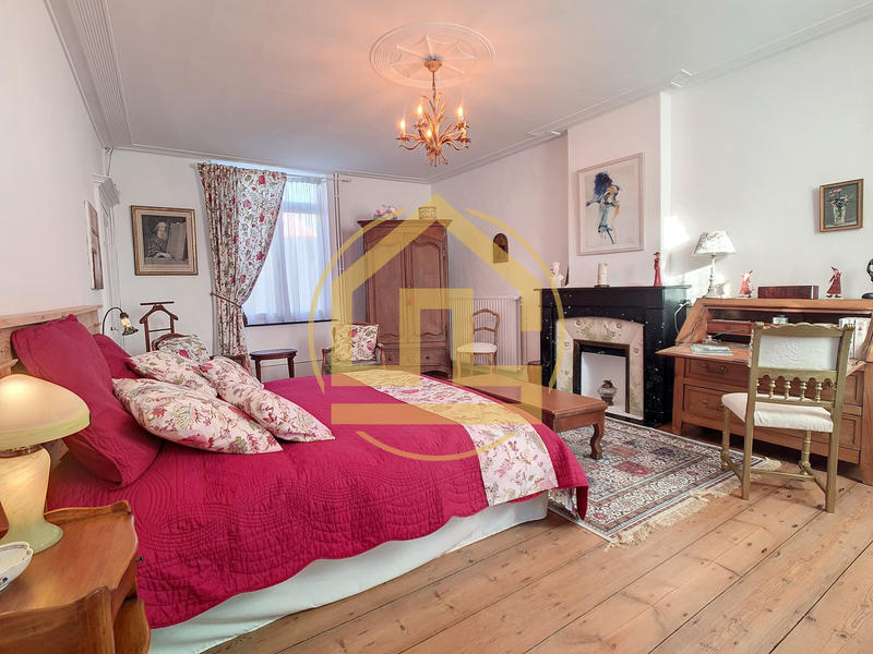 Maison - 430 m² - 13 pièces