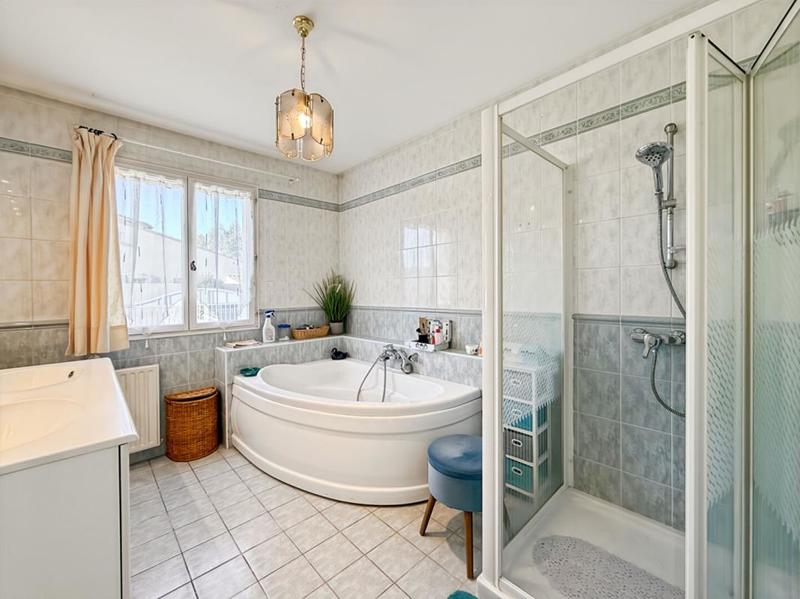 Maison - 136 m² - 5 pièces