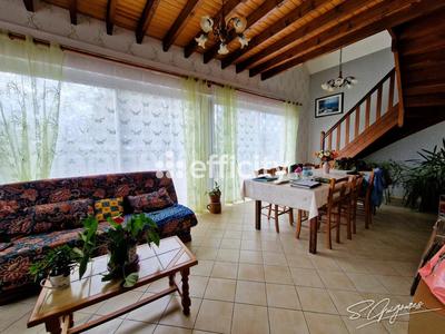 Maison - 138 m² - 6 pièces