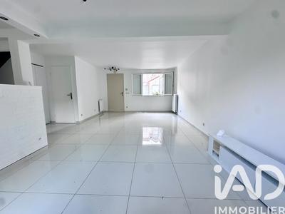 Maison - 84 m² - 4 pièces