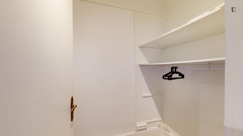 Chambre - 11 m² - 5 pièces