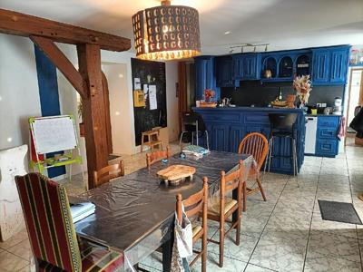 Maison - 240 m² - 9 pièces