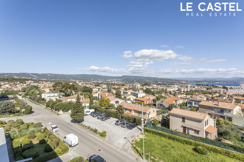 Appartement - 93 m² - 4 pièces