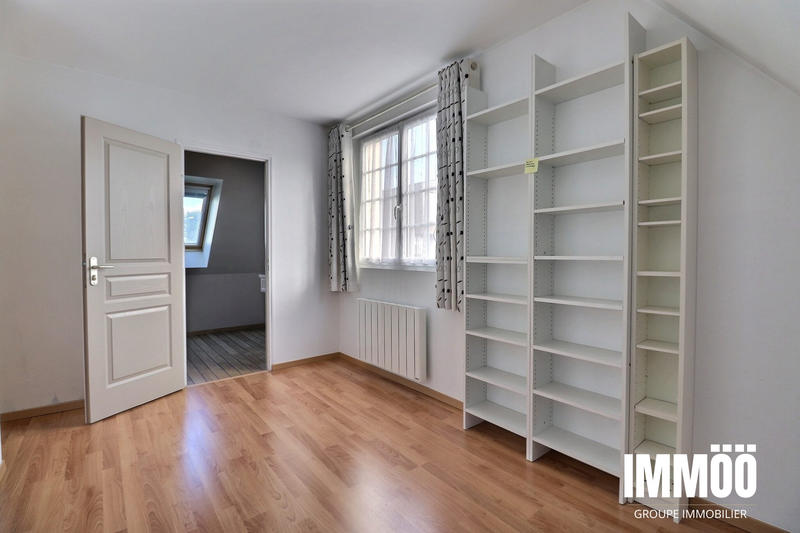 Maison traditionnelle - 125 m² - 6 pièces