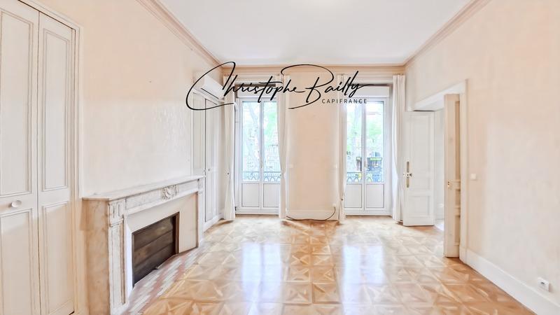 Appartement bourgeois - 158 m² - 4 pièces