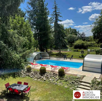 Maison - 100 m² - 10 pièces