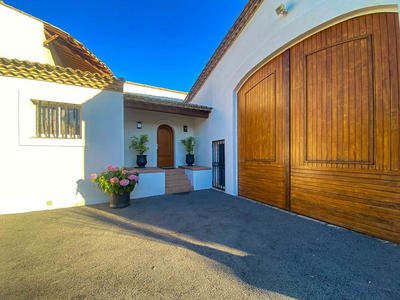 Maison - 334 m² - 8 pièces