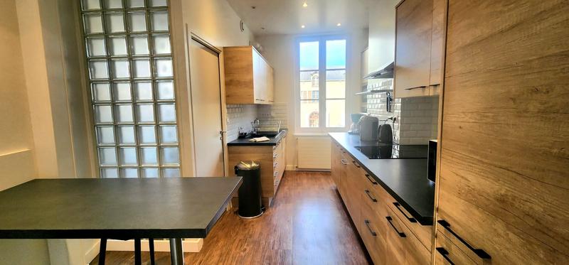 Appartement - 104 m² - 5 pièces