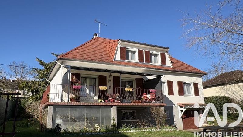 Maison de village - 141 m² - 8 pièces