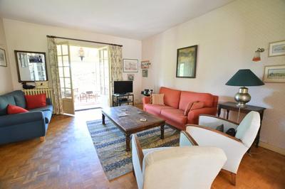 Maison - 200 m² - 6 pièces