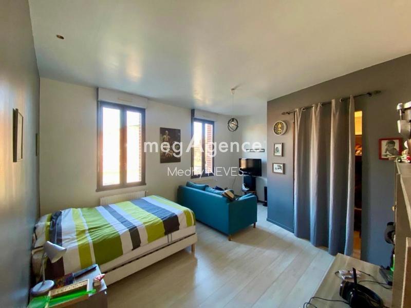 Maison - 226 m² - 8 pièces