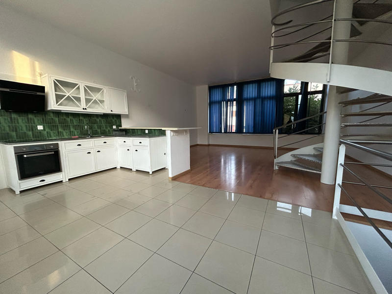 Appartement - 92 m² - 4 pièces