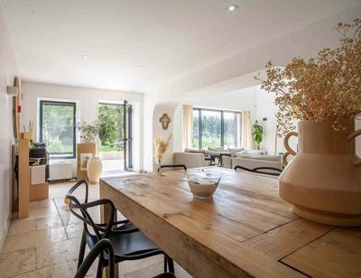 Mas - 430 m² - 10 pièces