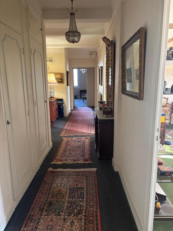 Appartement - 145 m² - 6 pièces