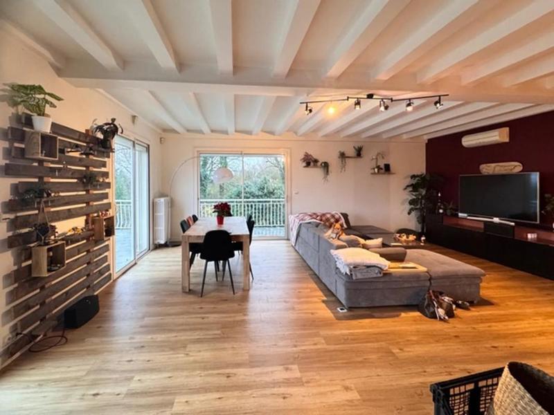 Maison - 309 m² - 10 pièces