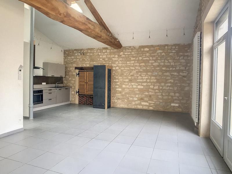 Appartement - 75 m² - 3 pièces