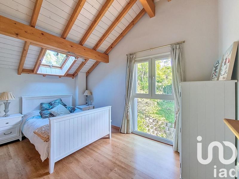 Maison - 258 m² - 9 pièces