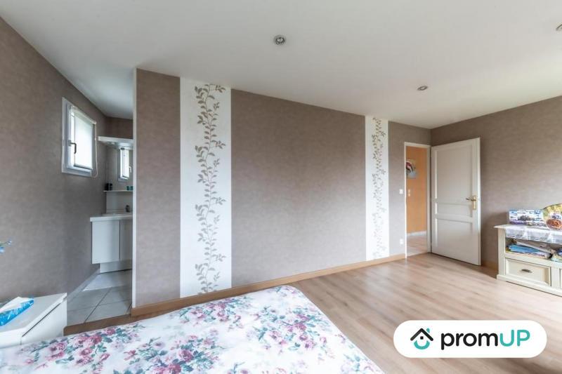 Villa - 151 m² - 6 pièces