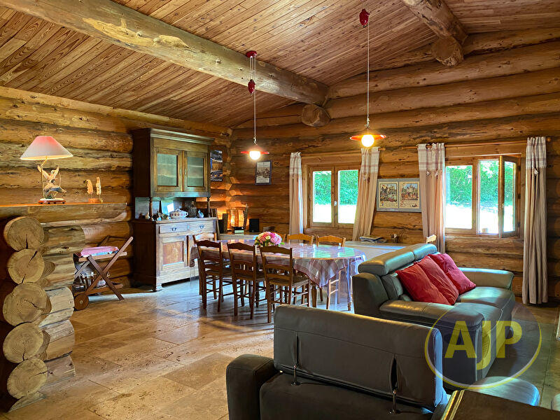 Maison - 135 m² - 5 pièces