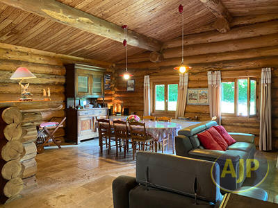 Maison - 135 m² - 5 pièces