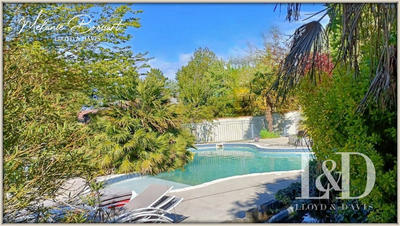 Maison - 523 m² - 15 pièces