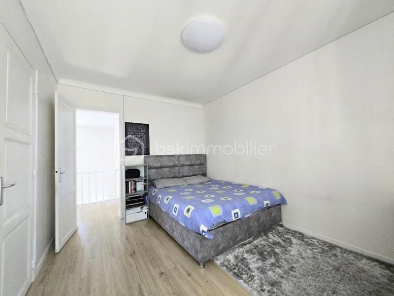 Maison - 137 m² - 6 pièces