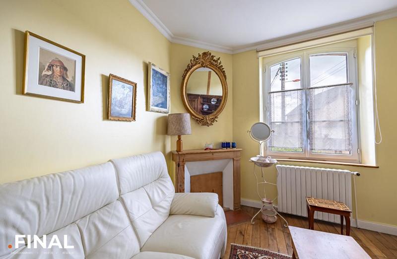 Maison - 208 m² - 8 pièces