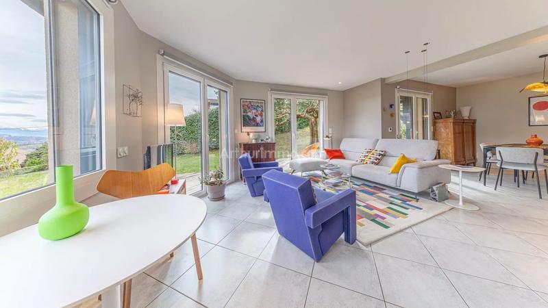 Maison - 140 m² - 6 pièces