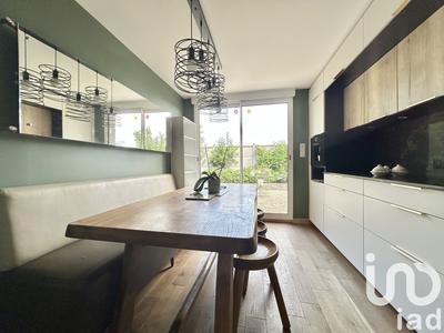 Maison - 218 m² - 11 pièces