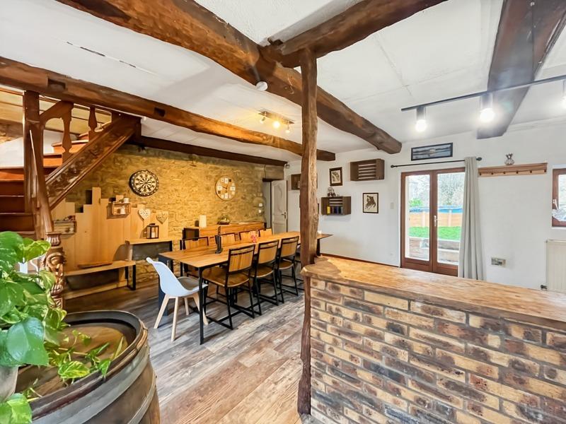 Maison - 166 m² - 7 pièces